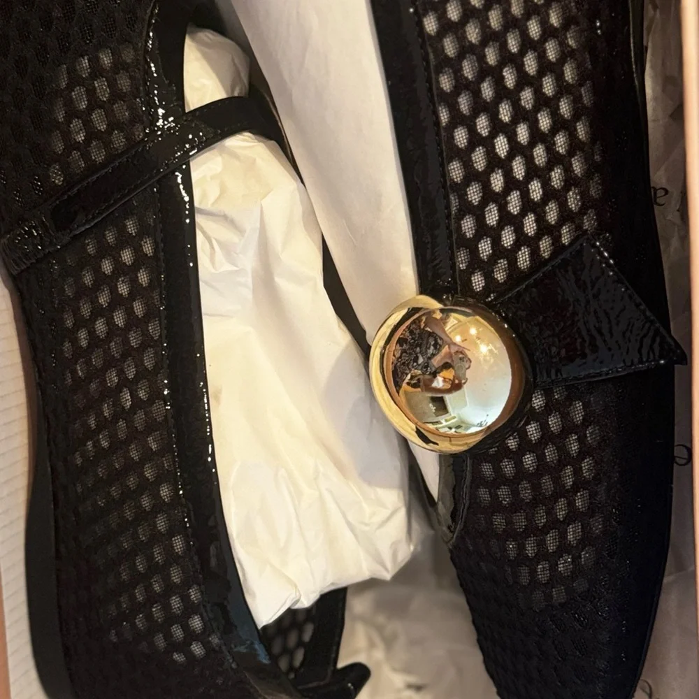Chic Black Mesh Flats with Gold Accent - Picture 7 of 7